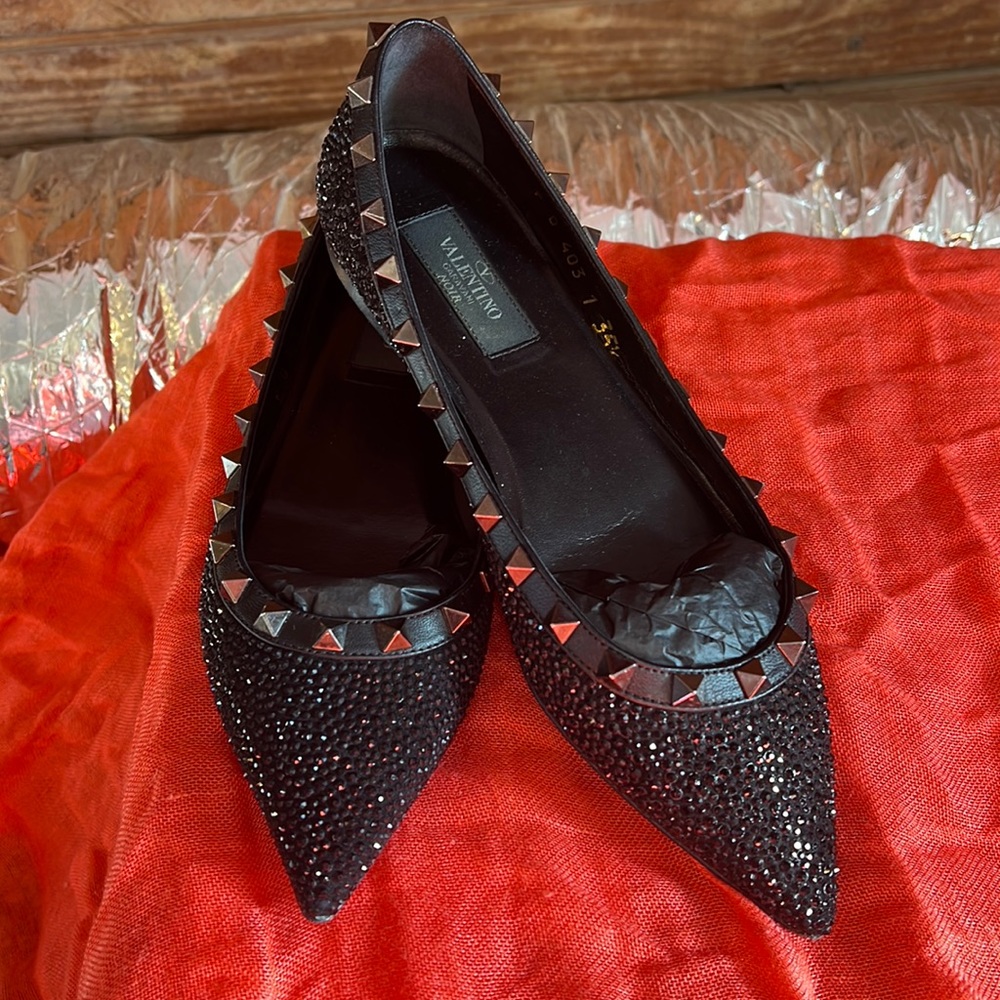 Valentino Garavani Noir . Swarovski crystal flats . Size 5.5 very gently used.